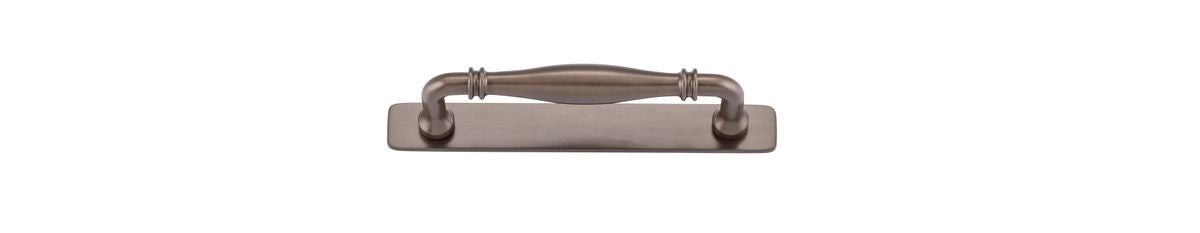 Iver Sarlat Cabinet Pull with Backplate - Signature Brass - CTC 128mm (21061B)