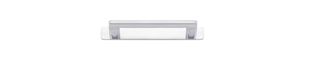 Iver Baltimore Cabinet Pull with Backplate - Brushed Chrome - CTC 128mm (20885B)