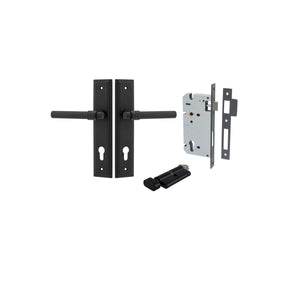 Iver Helsinki Stepped Backplate Signature Brass, Entrance Set Locking - Key / Turn